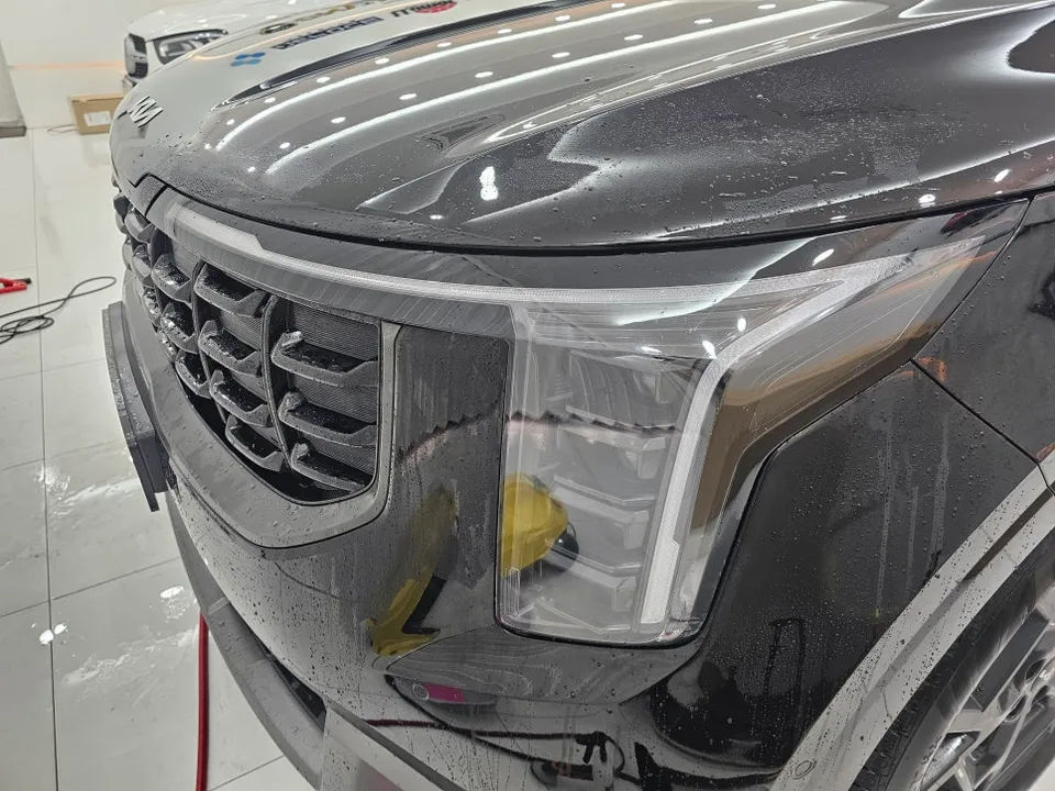 Kia CarnivalのPPF施工事例|費用目安と仕上がり 施工写真 2-3