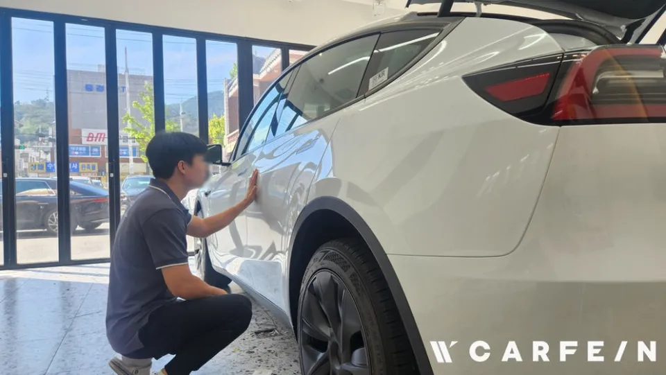 Tesla Model Yのカーフィルム施工事例｜費用目安・仕上がり 施工写真 2-2