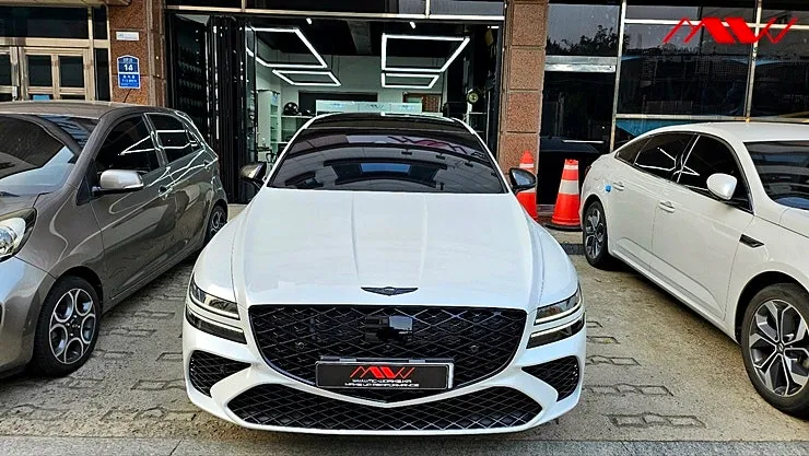 Genesis G80 interior customization installation result
