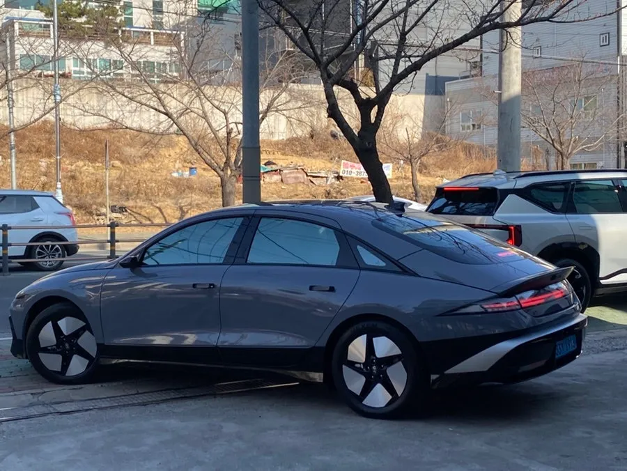 Hyundai IONIQ 6 window tinting - Hyundai IONIQ 6 Window Tinting Review: V-KOOL K Film photo 3