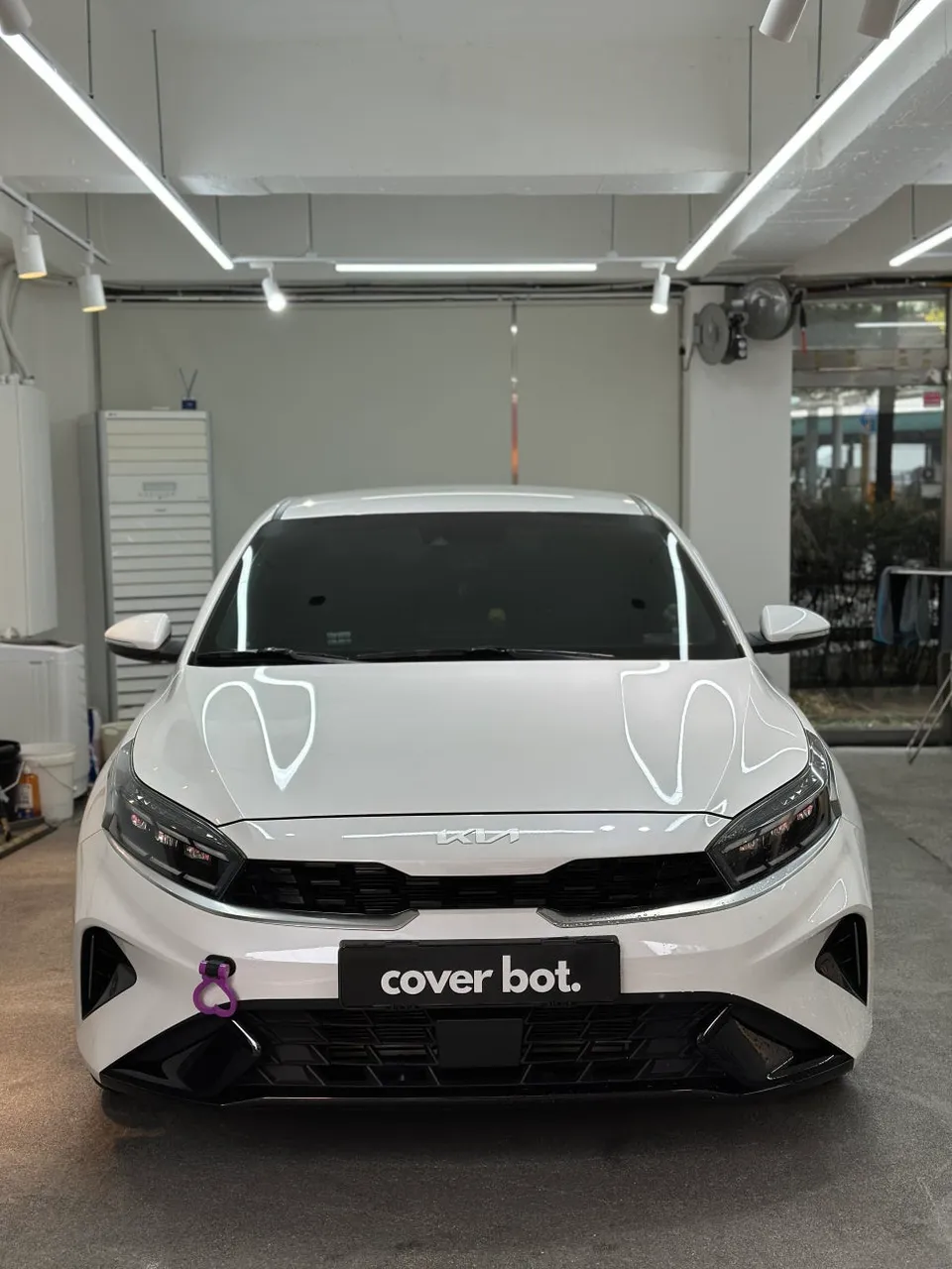 Kia K3 vinyl wrap - Kia K3 Vinyl Wrap Review: Stunning White Pink Transformation photo 4