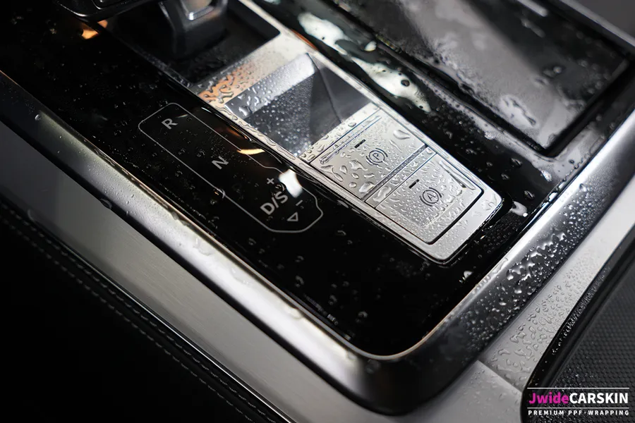 Audi Q8 ppf - Audi Q8 PPF Review: Protecting High-Gloss Interiors photo 5