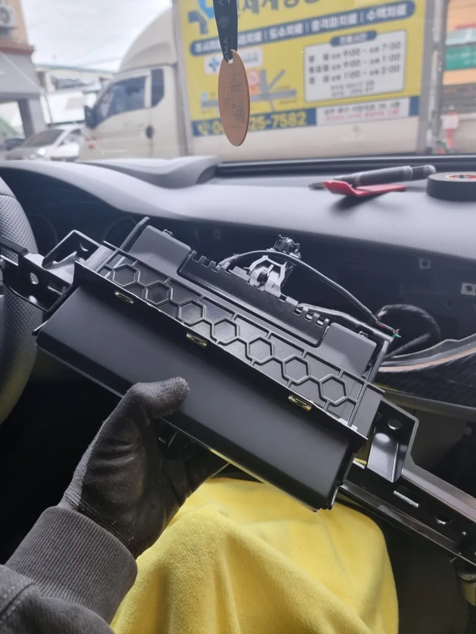 Audi A6 C7 steering wheel - Audi A6 C7 Steering Wheel Customization Review photo 5