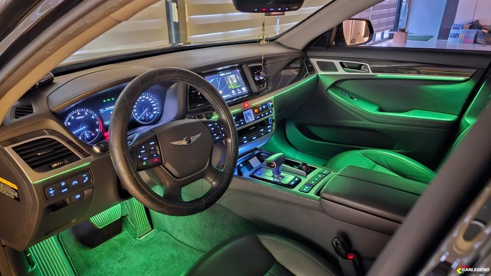 Genesis G80 ambient lighting - Genesis G80 Ambient Lighting Review — Enhanced Luxury photo 3