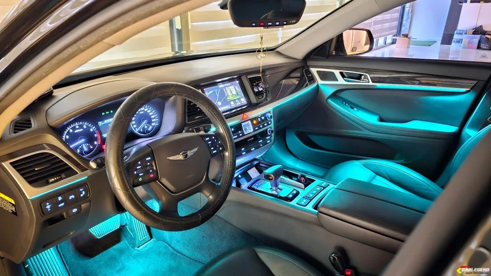 Genesis G80 ambient lighting - Genesis G80 Ambient Lighting Review — Enhanced Luxury photo 4