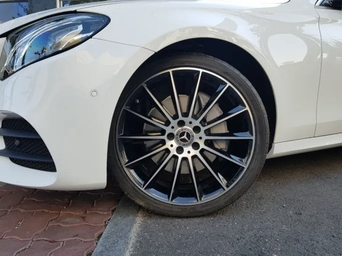 Mercedes-Benz E-Class W213のホイールリペア・塗装事例 施工写真 3-2
