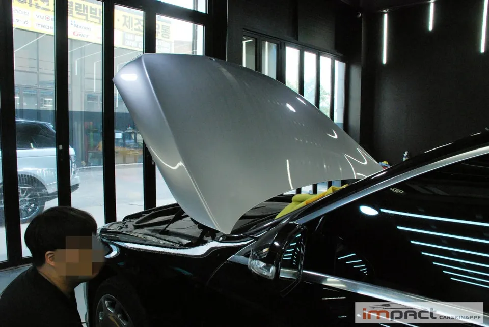 Mercedes-Benz Maybachのカーラッピング事例｜費用目安・仕上がり 施工写真 1-2