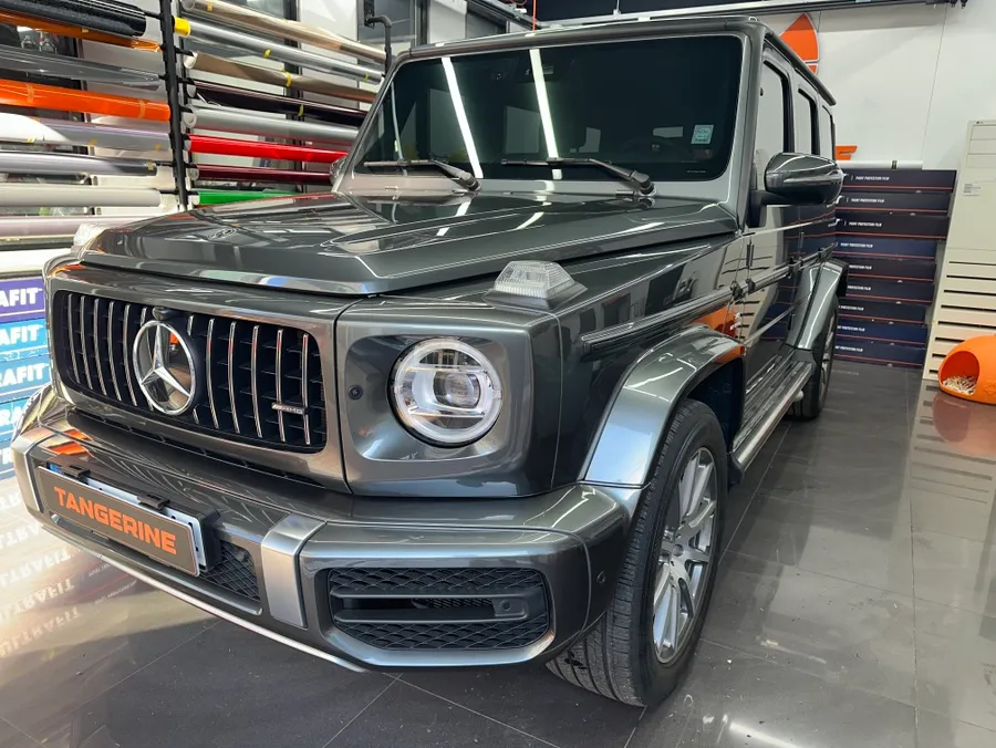 Mercedes-Benz G63 AMGのカーラッピング事例|ホワイトナイトエディション 施工写真 1-1