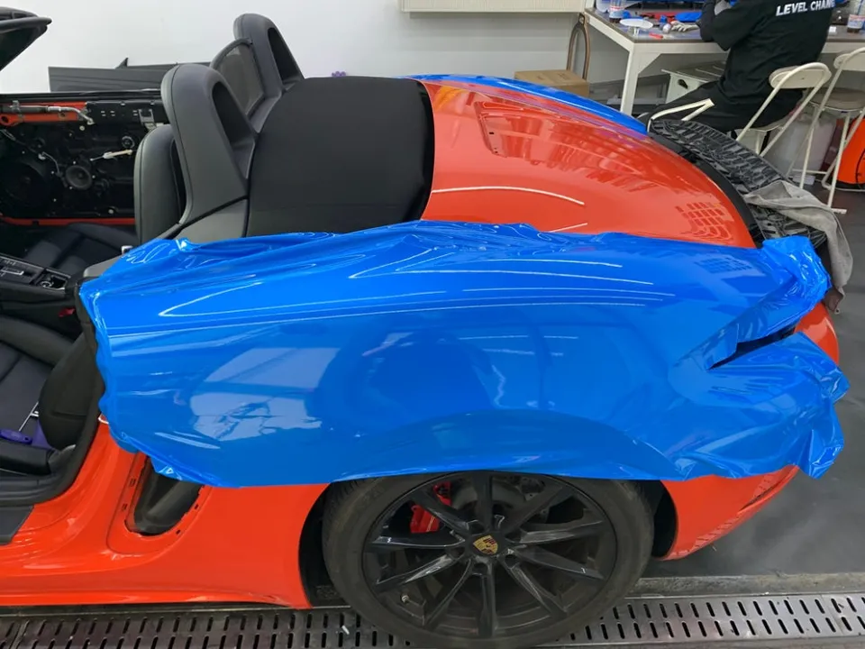 ポルシェ911のカーラッピング事例|色替えで劇的変化 施工写真 1-3