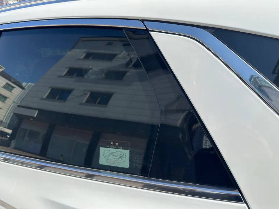 Genesis GV70のPPF施工事例|費用目安と仕上がり 施工写真 1-3