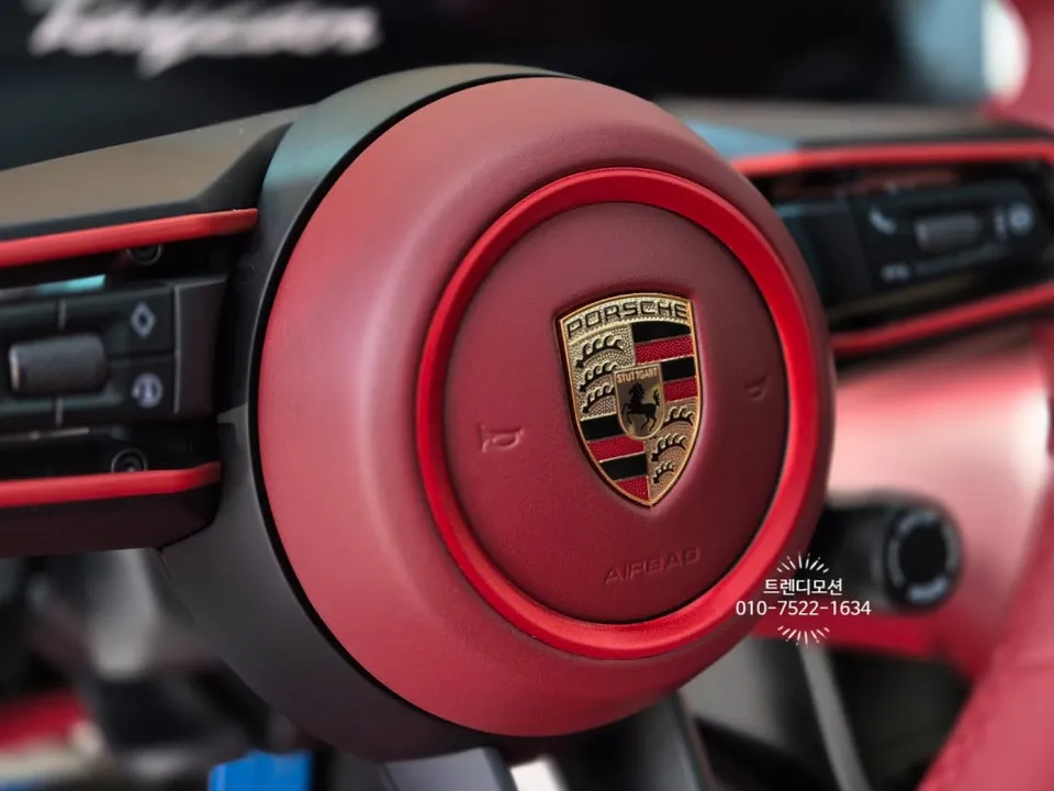 Porsche Taycan steering wheel - Porsche Taycan Steering Wheel Customization Review photo 4