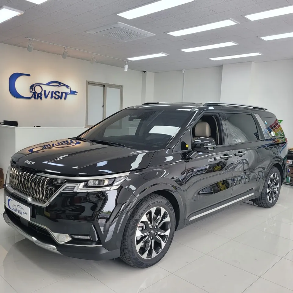 Kia Carnival KA4のカーラッピング事例 写真
