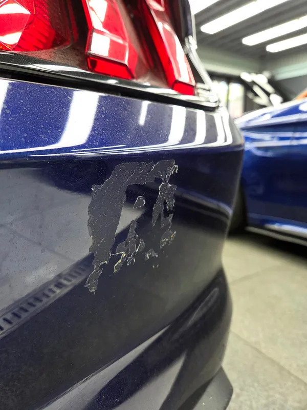 Ford Mustangのガラスコーティング事例|費用目安・仕上がり 施工写真 1-3