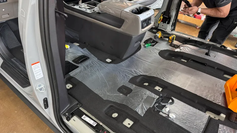 Kia Carnival ambient lighting - Kia Carnival Ambient Lighting Review — Cost & Results photo 5