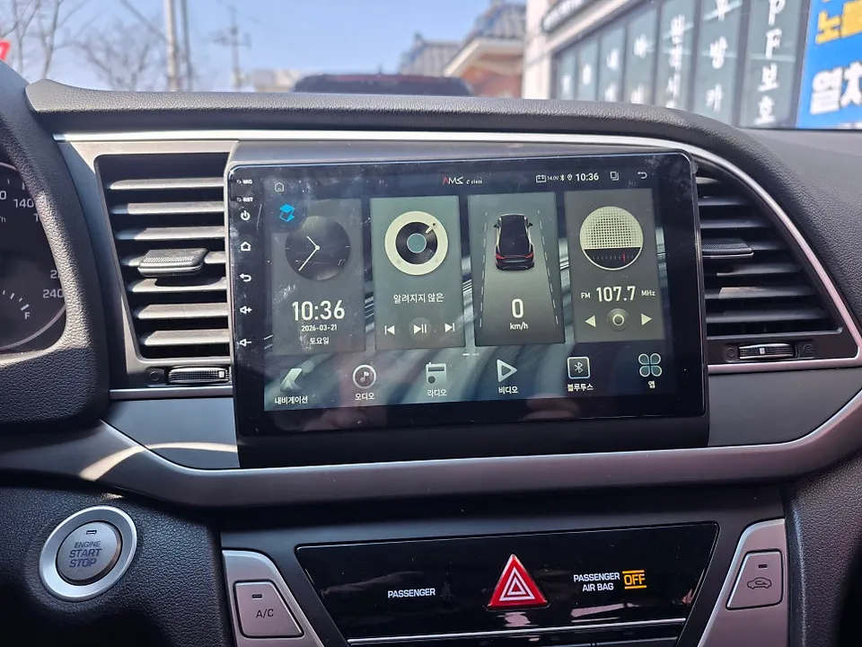 Hyundai ElantraのAndroid Auto・CarPlay取付事例 施工写真 1-2