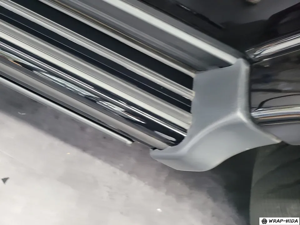 Mercedes-Benz G-Wagon vinyl wrap - Mercedes-Benz G-Wagon Vinyl Wrap Review: Black Pack Style photo 5