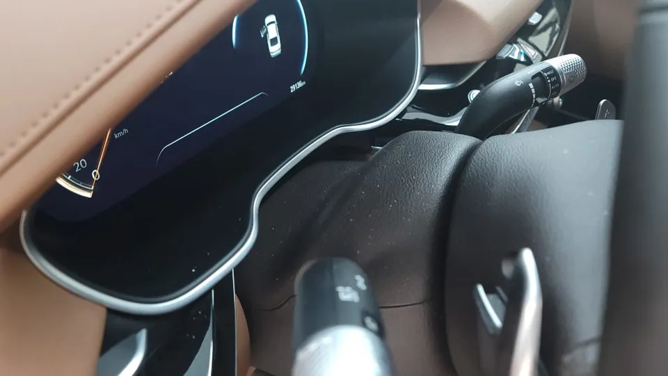 Genesis G80のカーフィルム施工事例｜費用目安と仕上がり 施工写真 1-2