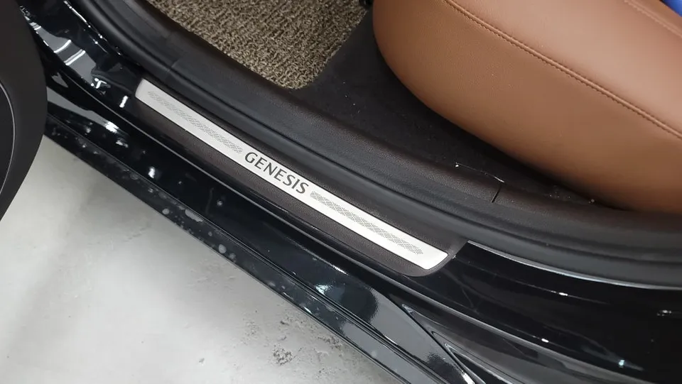 Genesis G80のカーフィルム施工事例｜費用目安と仕上がり 施工写真 2-2