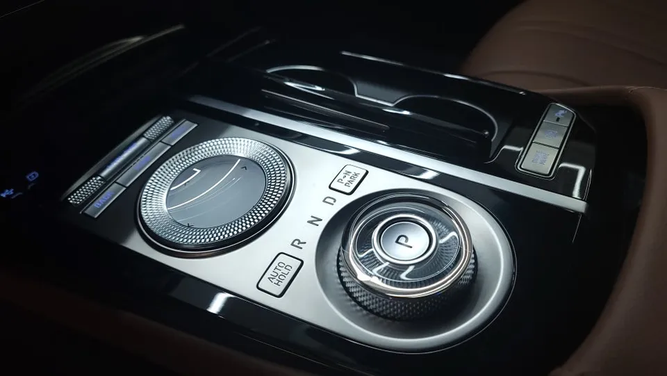 Genesis G80のカーフィルム施工事例｜費用目安と仕上がり 施工写真 3-3