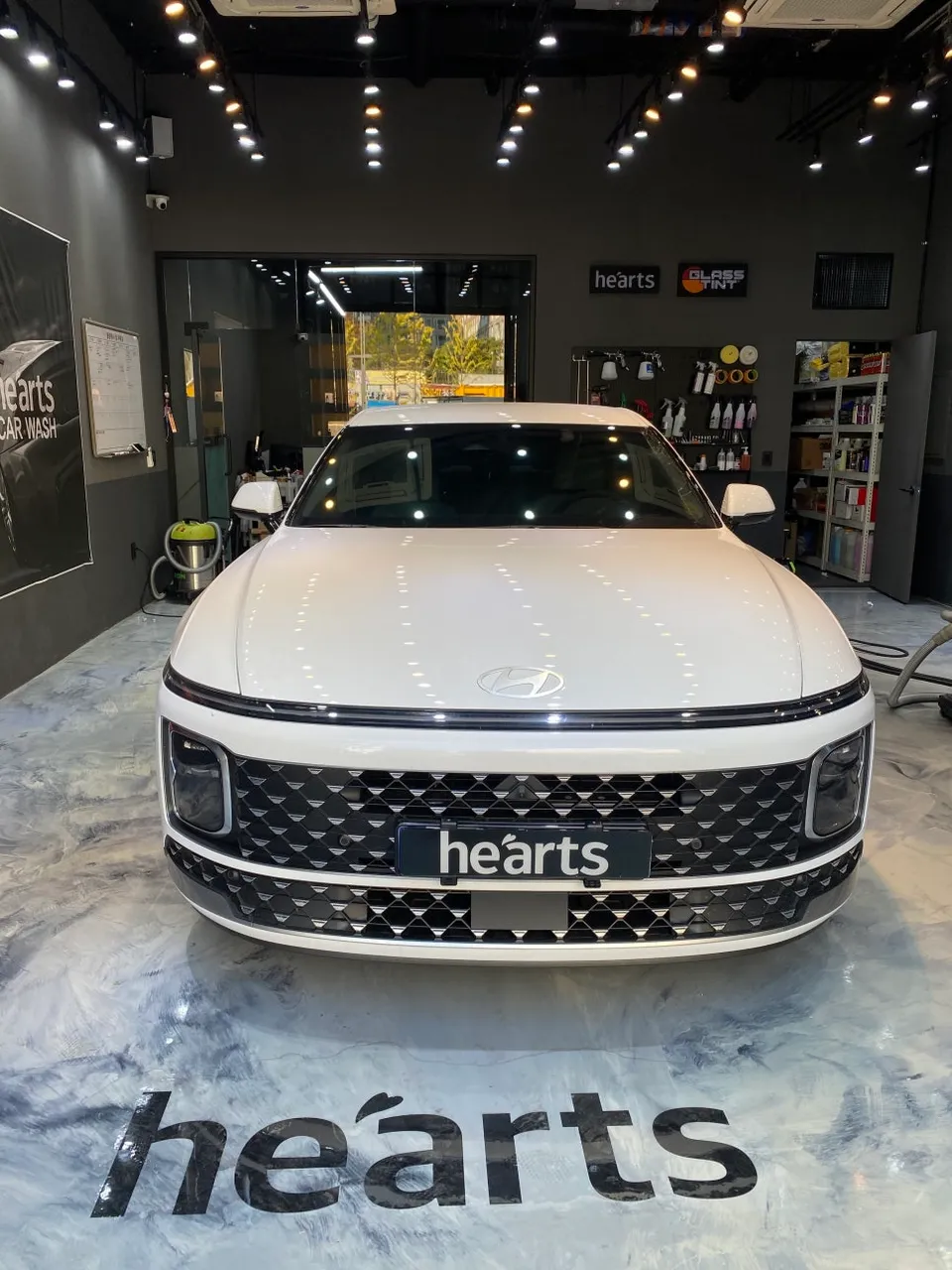 Hyundai Grandeur GN7のガラスコーティング事例|費用目安・仕上がり 施工写真 2-1