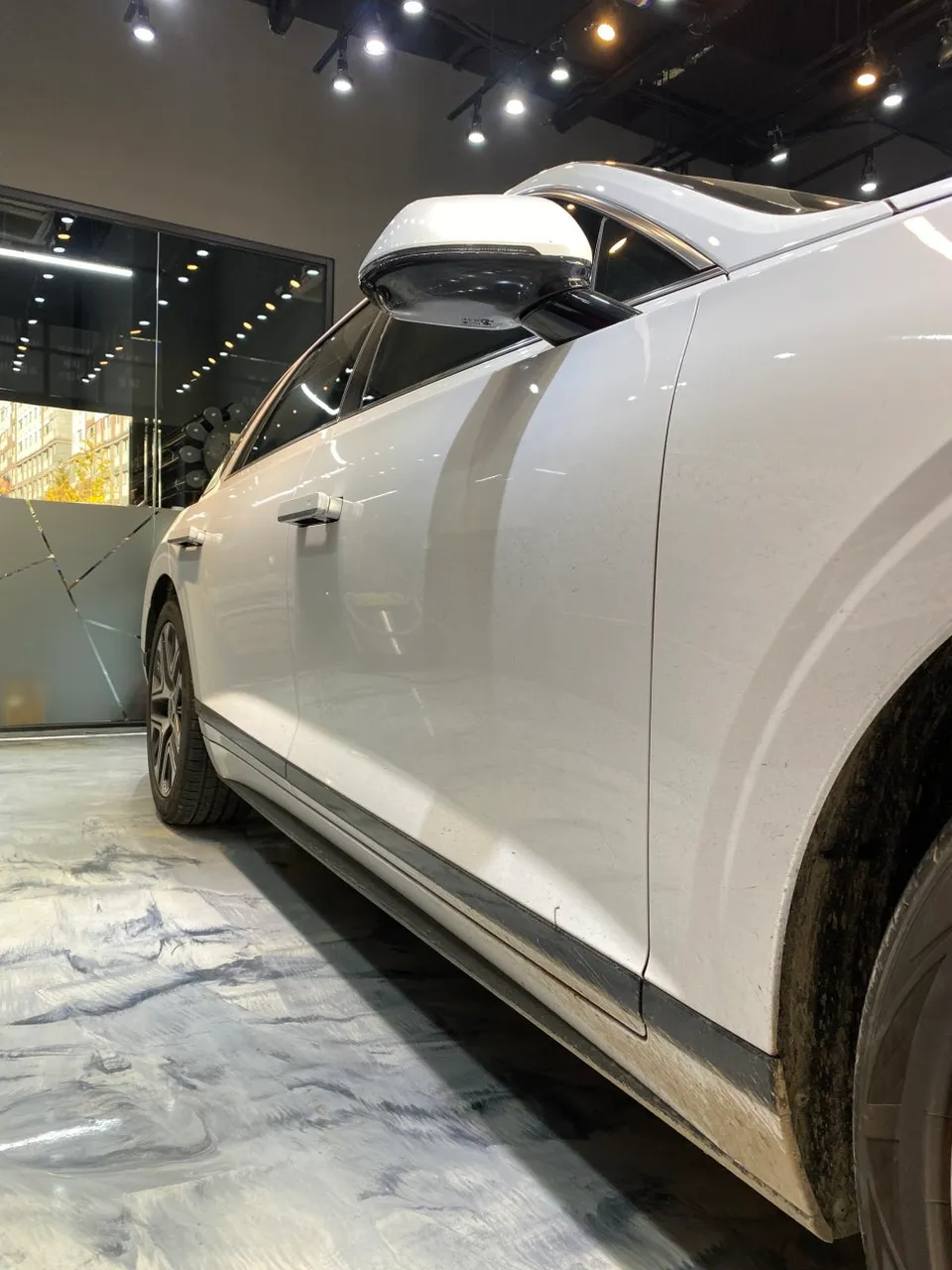 Hyundai Grandeur GN7のガラスコーティング事例|費用目安・仕上がり 施工写真 1-2