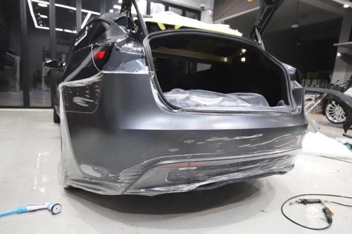 Tesla Model 3の無光PPF施工事例｜高級感ある仕上がり 施工写真 1-3