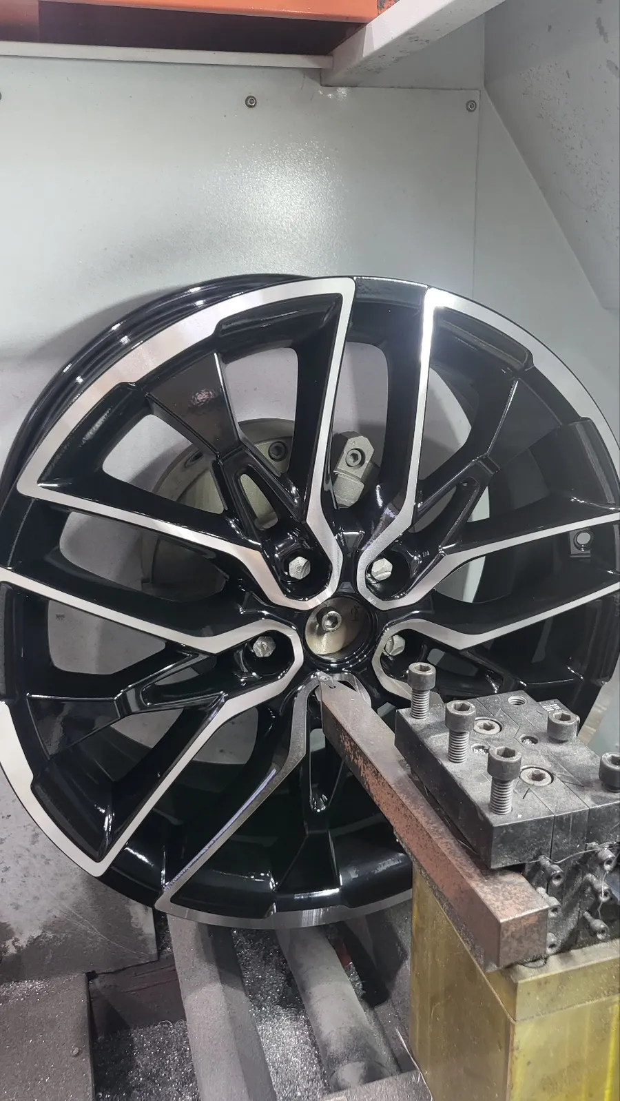 Kia K5 wheel repair - Kia K5 Wheel Repair & Painting Review — Cost & Results photo 5