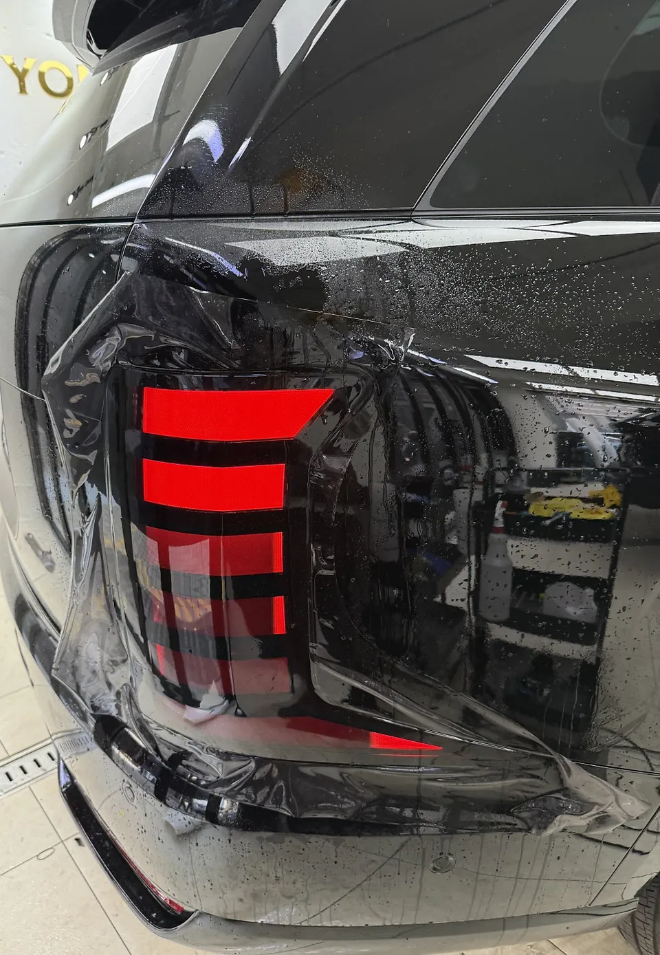 Hyundai Palisadeのカーラッピング事例｜費用目安・仕上がり 施工写真 3-2