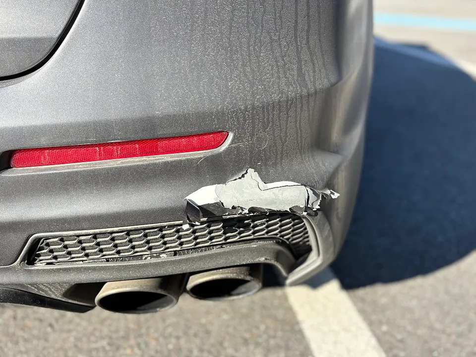 Maserati Quattroporteのカーラッピング事例|費用目安・仕上がり 施工写真 2-1