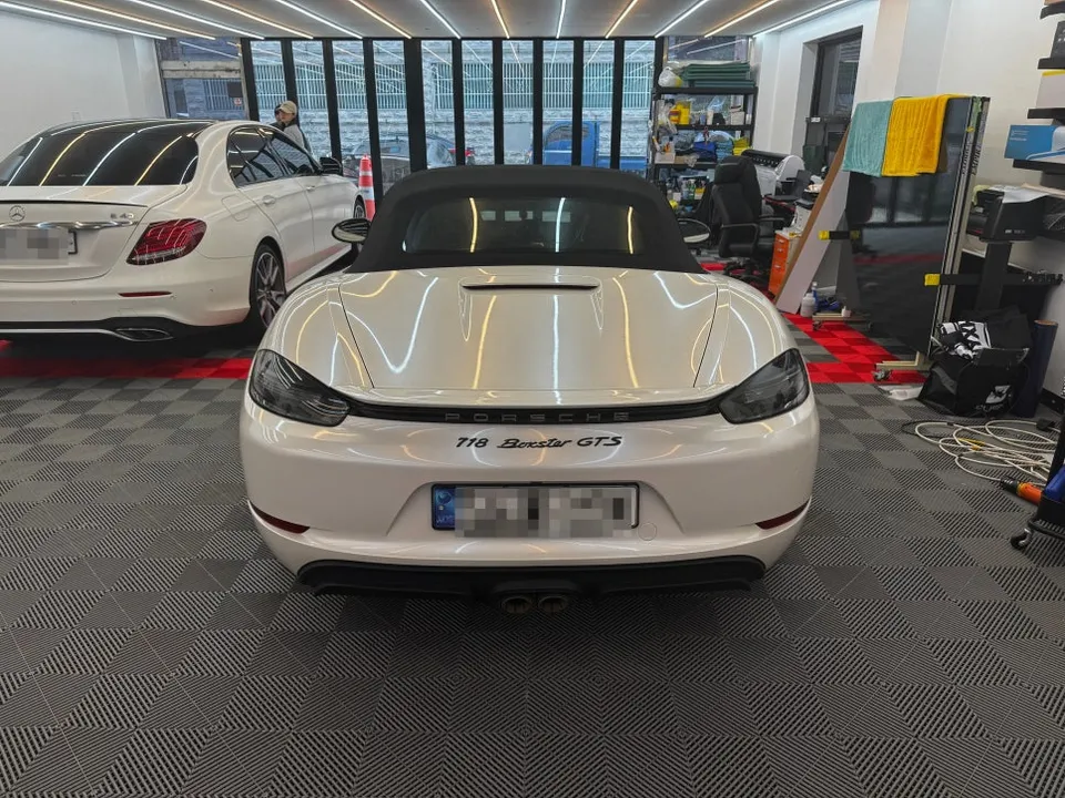 ポルシェ 718 ボクスター GTS カーラッピング事例|費用目安・仕上がり 施工写真 3-1