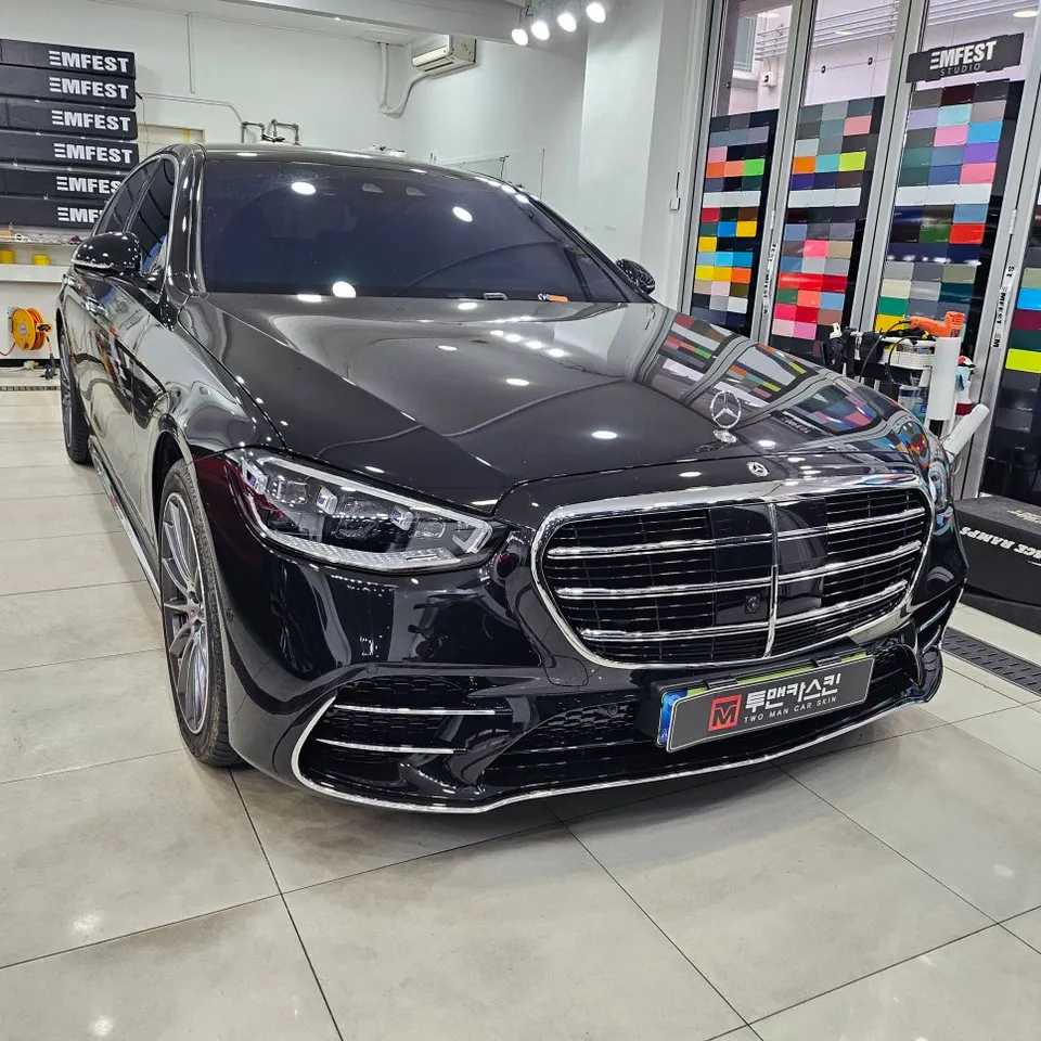 メルセデス・ベンツ Sクラス W223 カーラッピング事例 施工写真 3-1