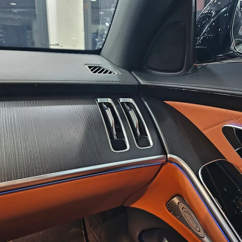 メルセデス・ベンツ Sクラス W223 カーラッピング事例 施工写真 4-2
