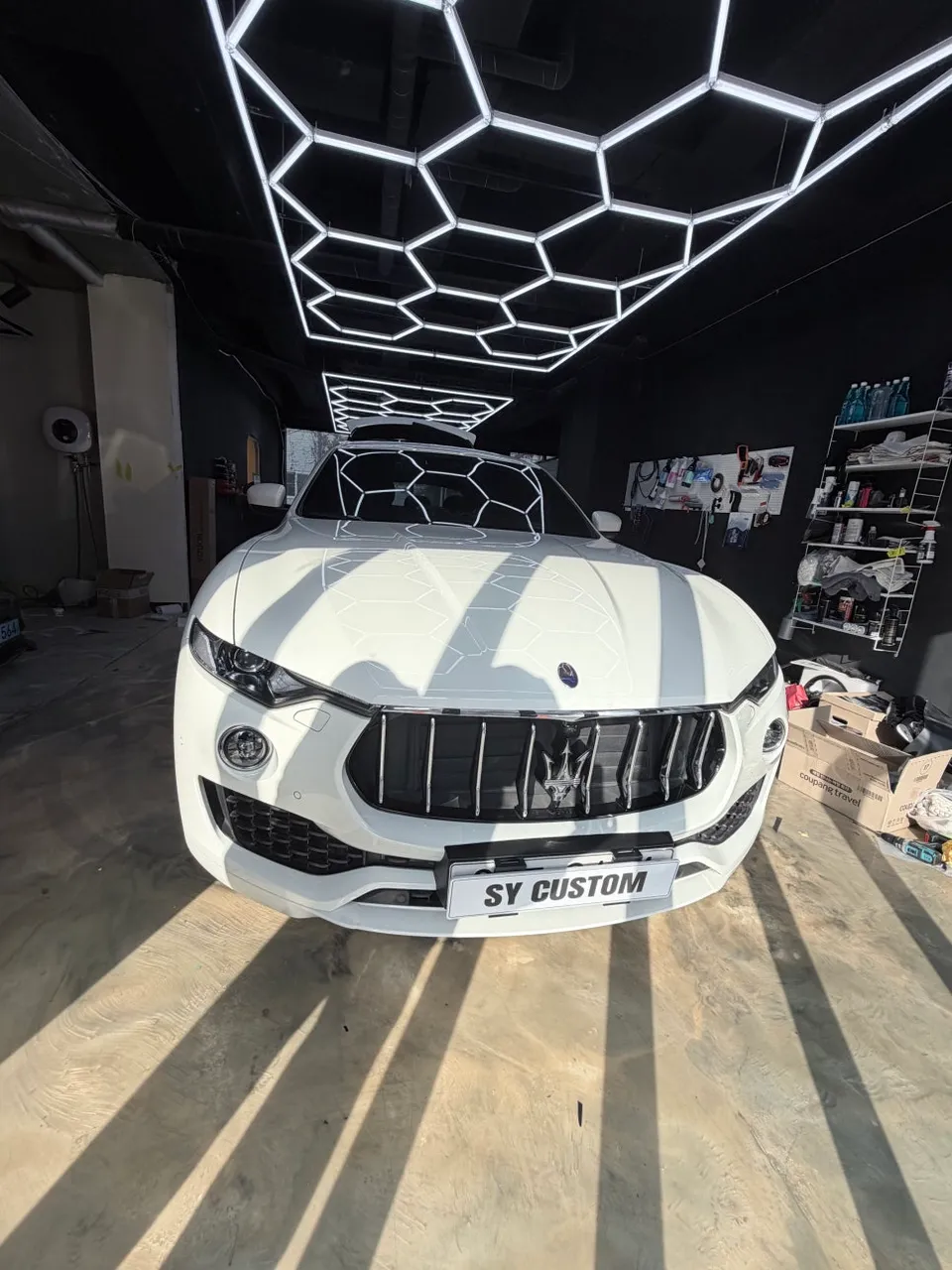 Maserati Levanteのガラスコーティング事例｜費用目安・仕上がり 写真