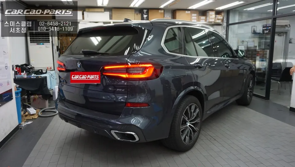 BMW X5のドライブレコーダー取付事例 施工写真 2-2