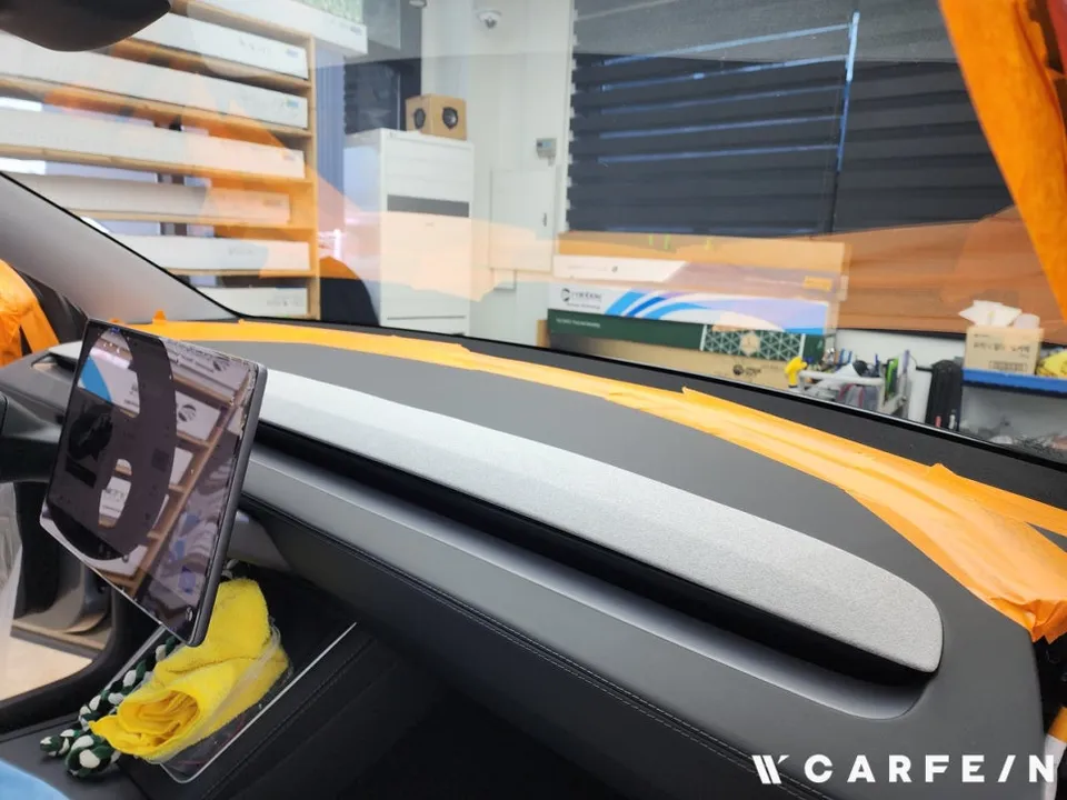 Tesla Model Yのカーフィルム施工事例 施工写真 4-1