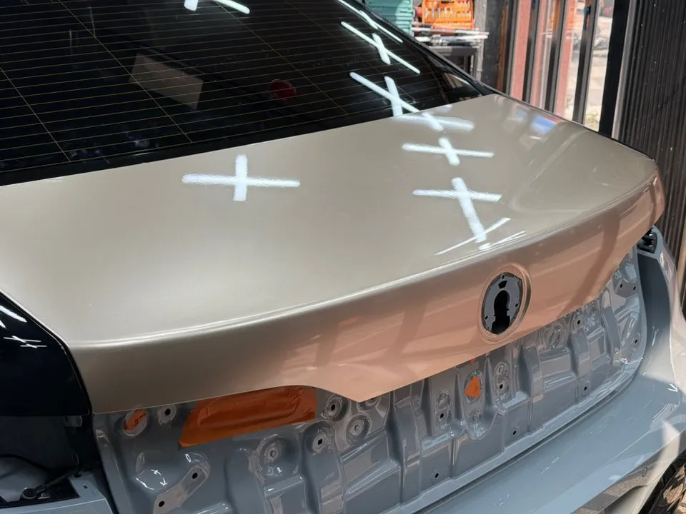 BMW 7 Seriesのカーラッピング事例｜費用目安・仕上がり 施工写真 3-2