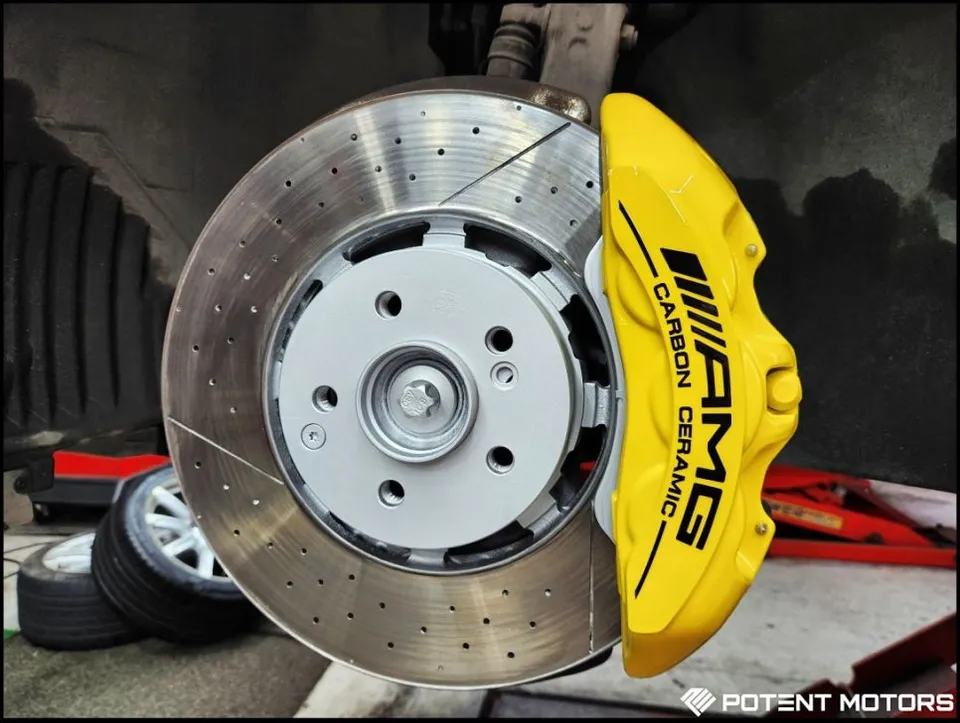 Mercedes-Benz GT43AMG caliper painting - Mercedes-Benz GT43AMG Caliper Paint Review — Stunning Yellow Fini photo 5