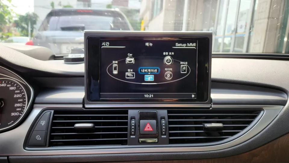 Audi A7 surround view camera - Audi A7 Surround View Camera Installation Review photo 4