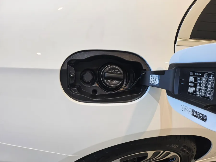 Mercedes-Benz Eクラス PPF施工事例|費用目安・仕上がり 施工写真 3-2