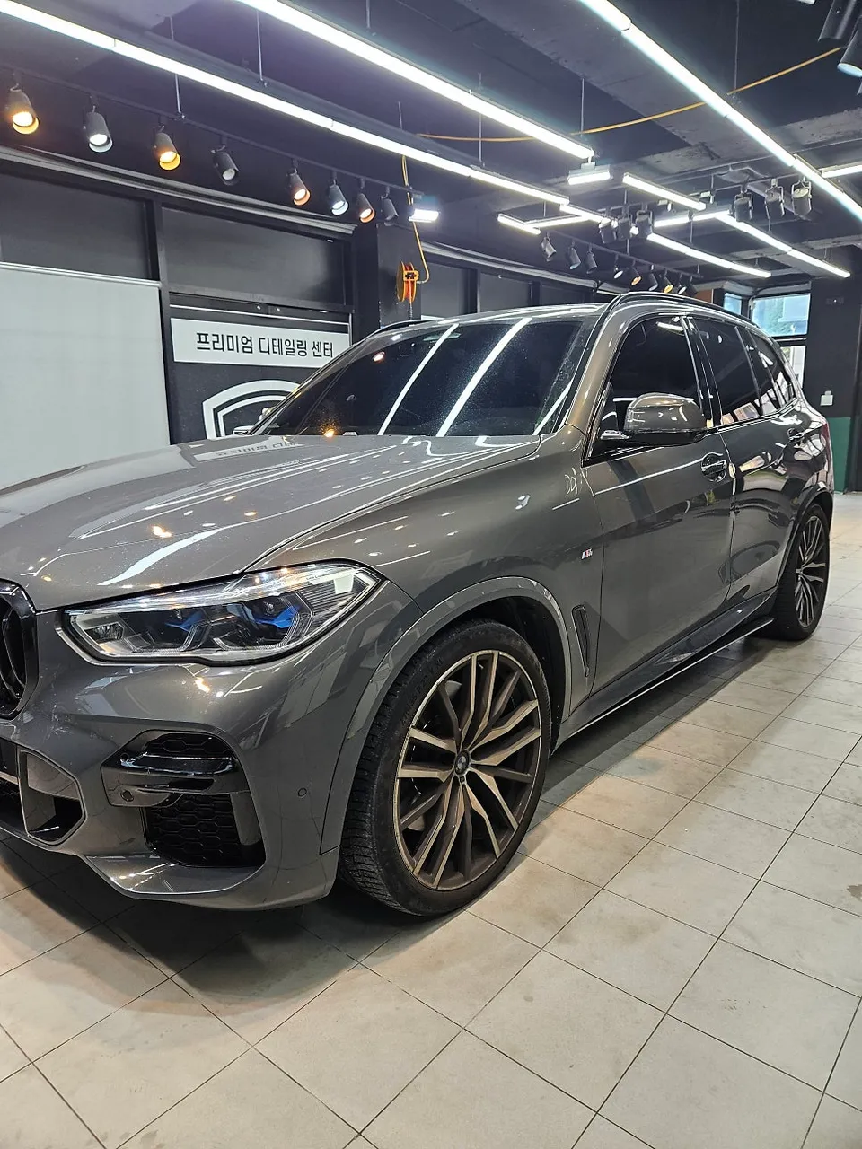 BMW X5 Interior Customization Review — Premium Detailing photo 2