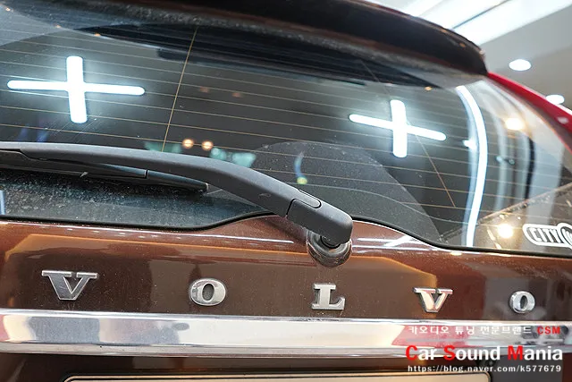Volvo XC60のドライブレコーダー取付事例 写真