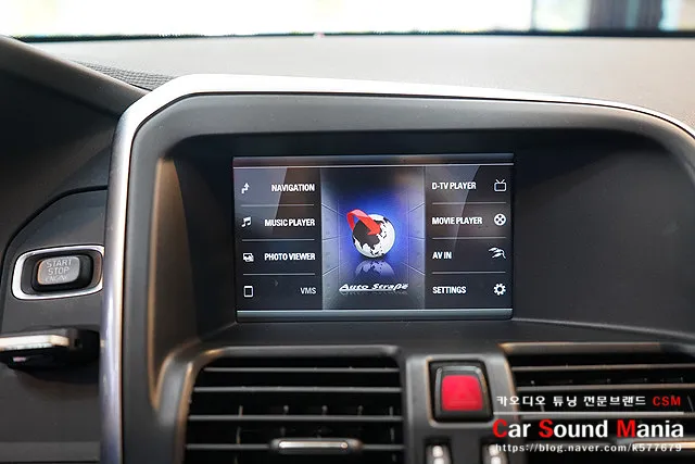 Volvo XC60のドライブレコーダー取付事例 施工写真 2-1