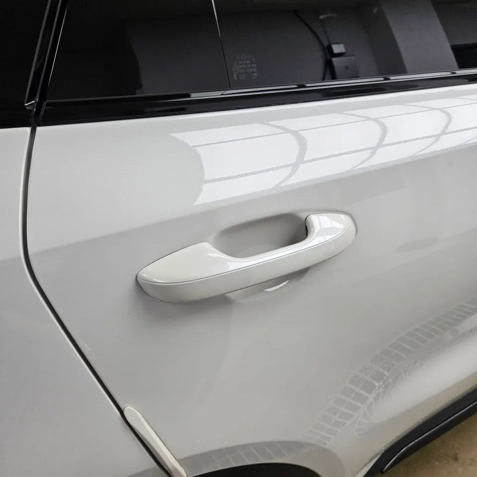 Kia Sorento MQ4のドアキャッチラッピング事例 施工写真 4-1