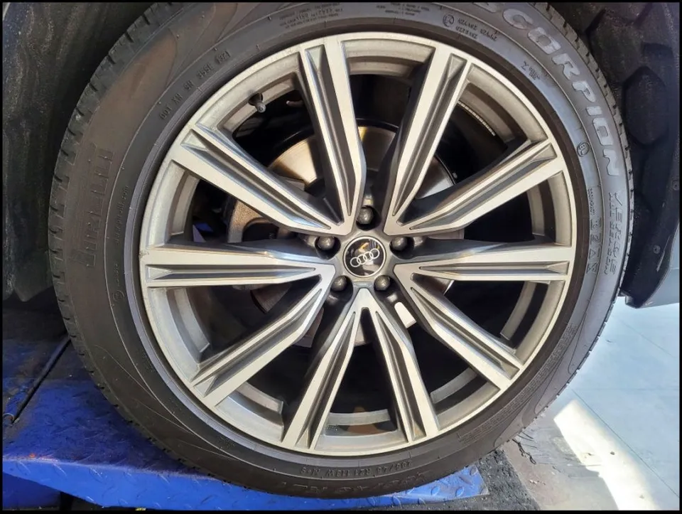 Audi Q8 wheel repair - Audi Q8 Wheel Repair Review: Matte Black Transformation Achieved photo 7