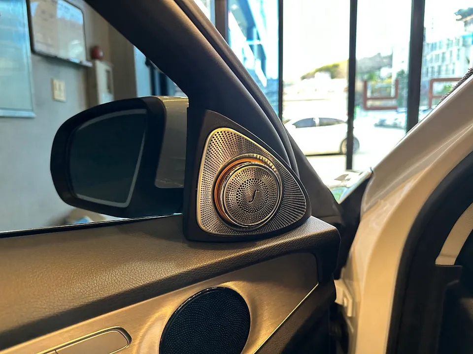 Mercedes-Benz C-Class car audio - Mercedes-Benz C-Class Car Audio Upgrade Review: Sound System Cost photo 4