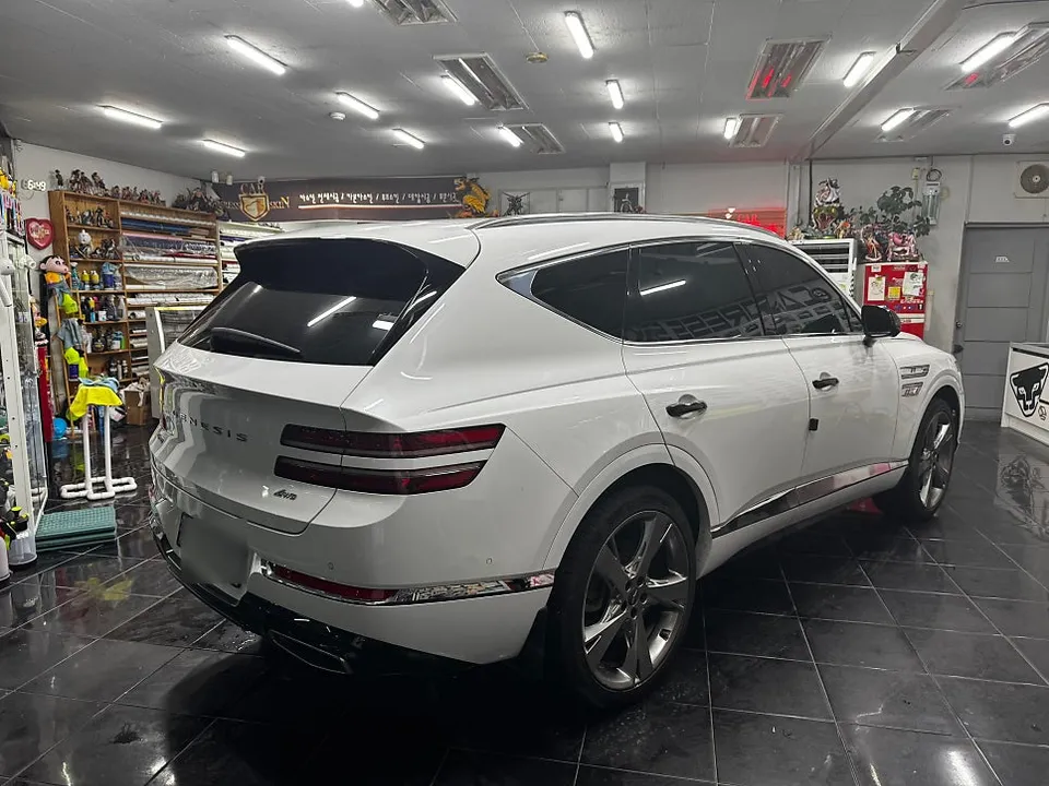 Genesis GV80 vinyl wrap - Genesis GV80 Vinyl Wrap Review — Cost & Results photo 4