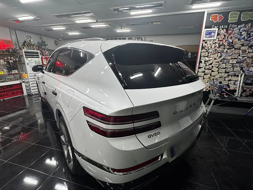 Genesis GV80のカーラッピング事例 施工写真 5