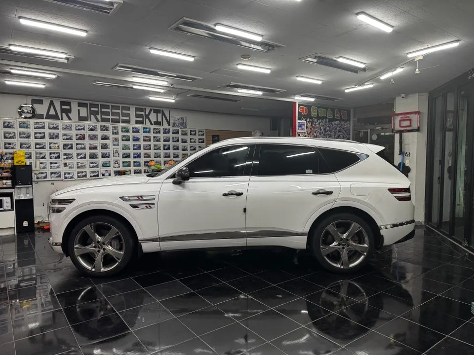 Genesis GV80のカーラッピング事例 施工写真 6