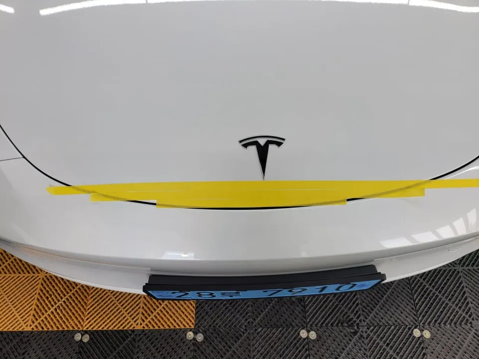 Tesla Model Y PPF施工事例｜費用目安と仕上がり 施工写真 1-2