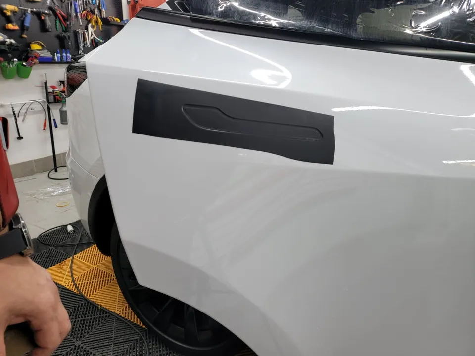 Tesla Model Y PPF施工事例｜費用目安と仕上がり 施工写真 1-3